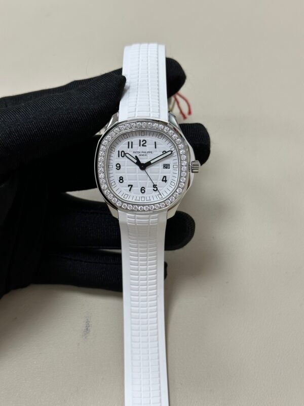 best replica luxury Patek Philippe watches Women’s high quality imitation Aquanaut Luce 1070136363