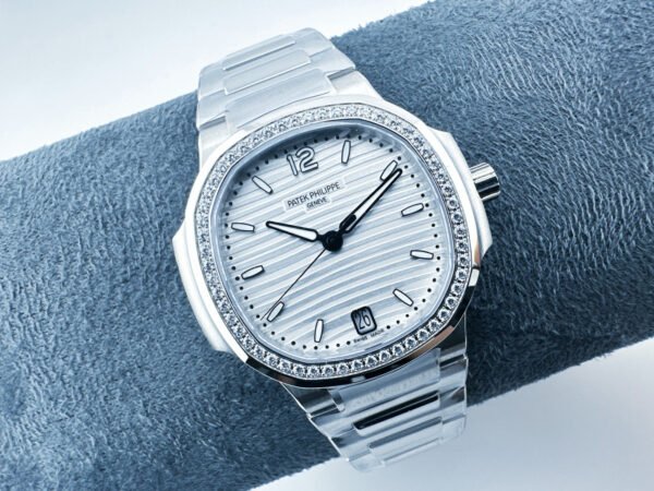 best replica luxury Patek Philippe watches Men’s high quality imitation Nautilus 1072046222 - Image 2