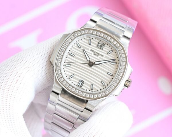 best replica luxury Patek Philippe watches Women's high quality imitation Nautilus 1018380169 - Image 4